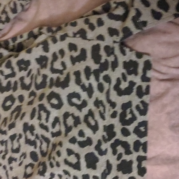 Love & Legend Plus Size 3X Animal Print Sweater W/ Pockets - Picture 13 of 15